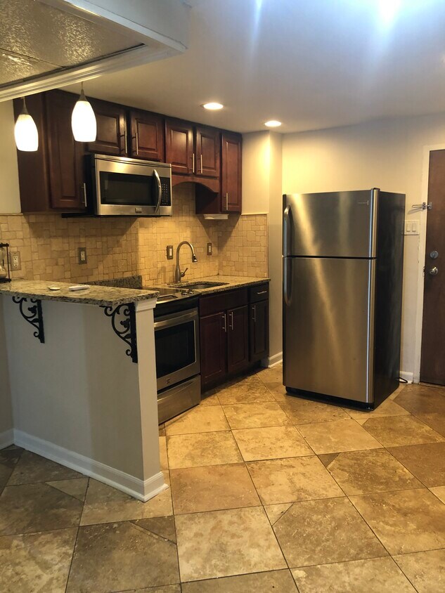 Foto principal - 1271 Poplar Ave
