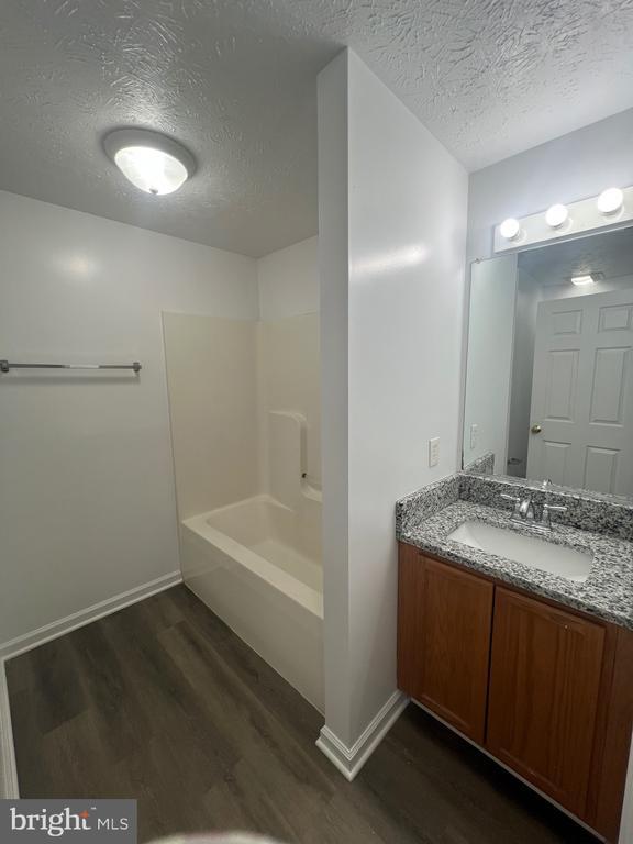 Foto del edificio - 637 E Spencer St