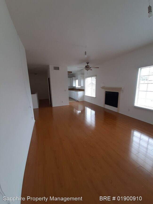 Foto del edificio - 11482 Moorpark St