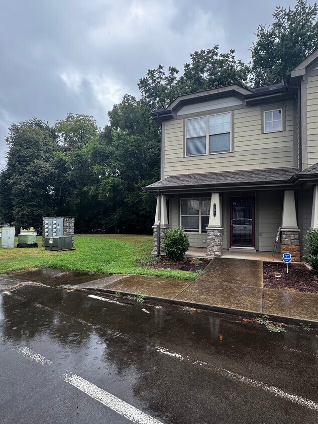 Foto principal - 105 4th Ave