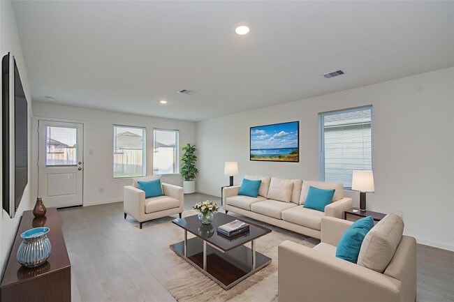 Building Photo - 25364 Carnation Ct
