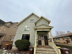 Building Photo - 1140 N Church St