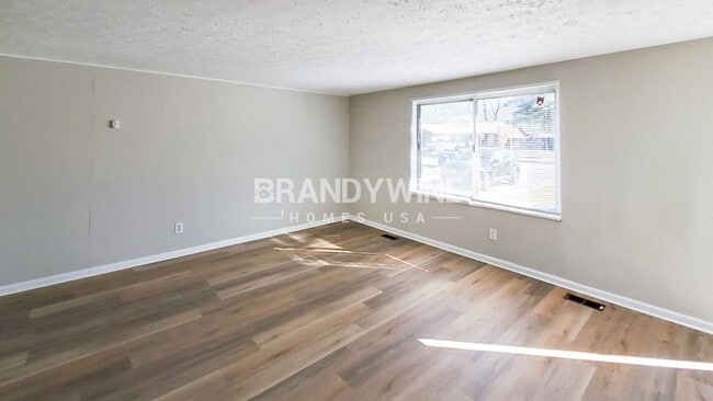 Foto del edificio - 3225 Valley Bend Rd