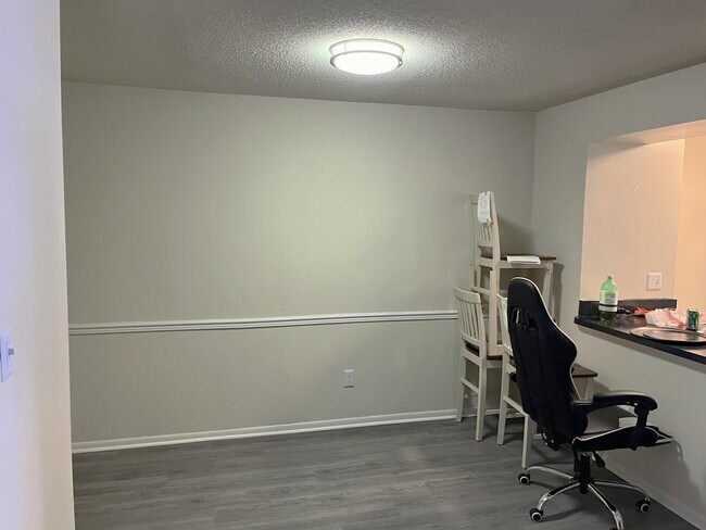 Foto del edificio - 4102 Loston Ct