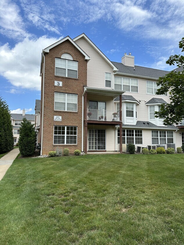Primary Photo - 300 Plymouth Rd