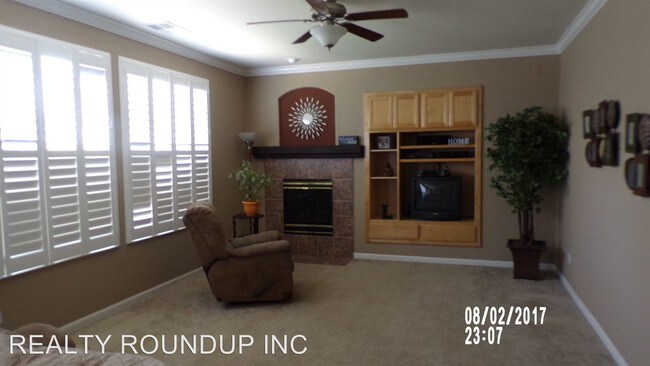 Building Photo - 9833 Pipit Way