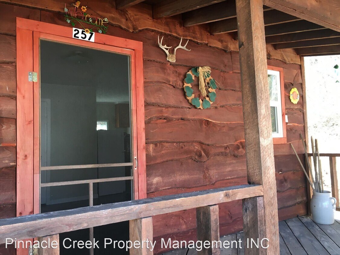 Foto principal - 1 br, 1 bath House - 257 Tunnel Mountain Road