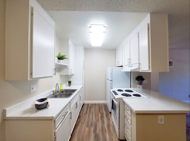 Foto del edificio - Parklane Apartments — Modern Living in Mira Mesa
