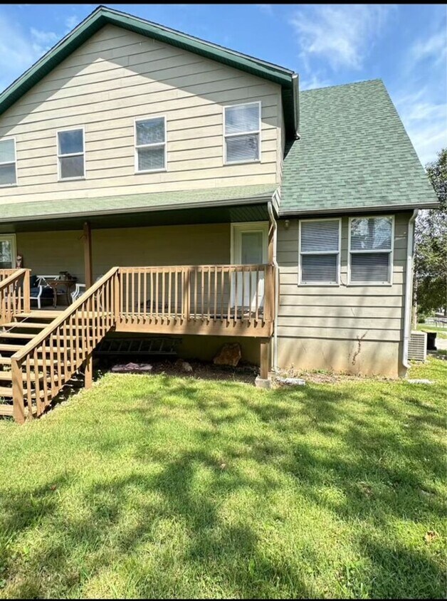 Primary Photo - This 3 Bedroom Basement Duplex in Ozark is...