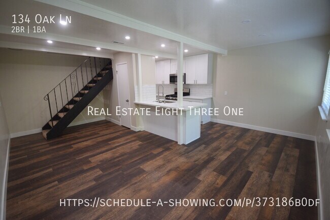 Foto del edificio - 134 Oak Ln