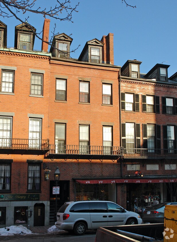 Building Photo - 69 Charles St