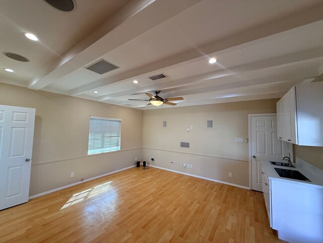 Building Photo - Be the first one to live in this Brand New Studio!