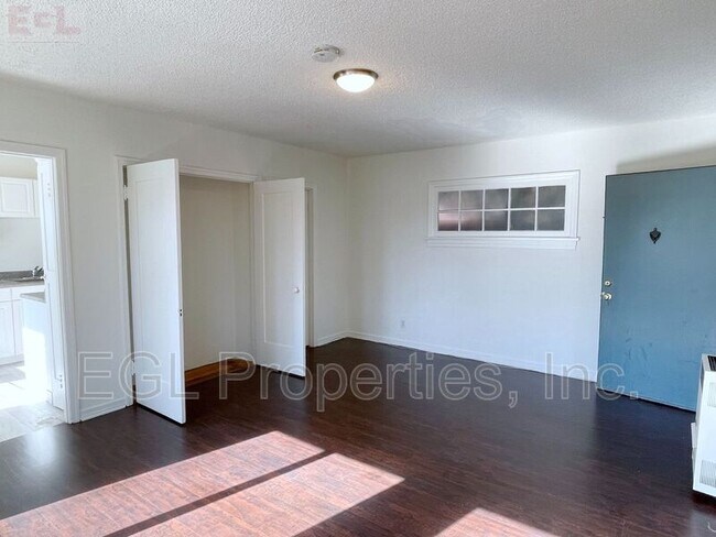 Foto del edificio - 119 W Lomita Ave