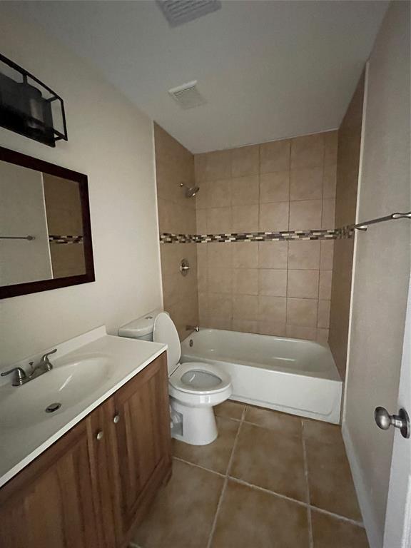 Building Photo - 713 Barren Springs Dr