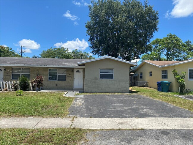 Foto del edificio - 5411 NW 16th Ct