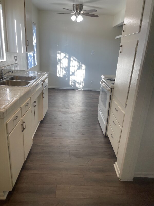 Photo - 2232 E Lenita Ln Apartment