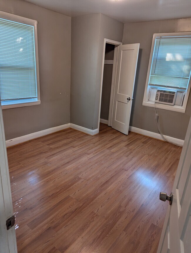 Foto del edificio - 5002 Brookwood Rd