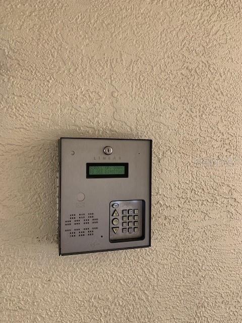 Building Photo - 1200 Country Club Dr