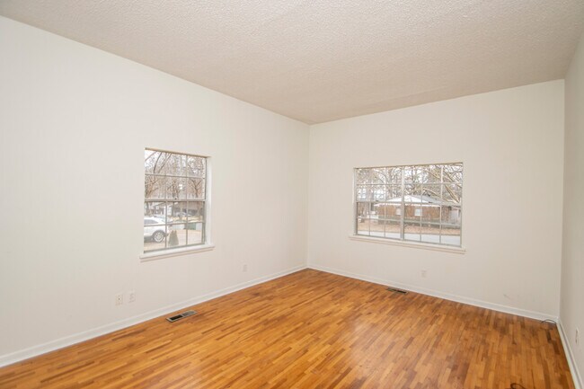 Foto del edificio - 11608 Birchwood Dr