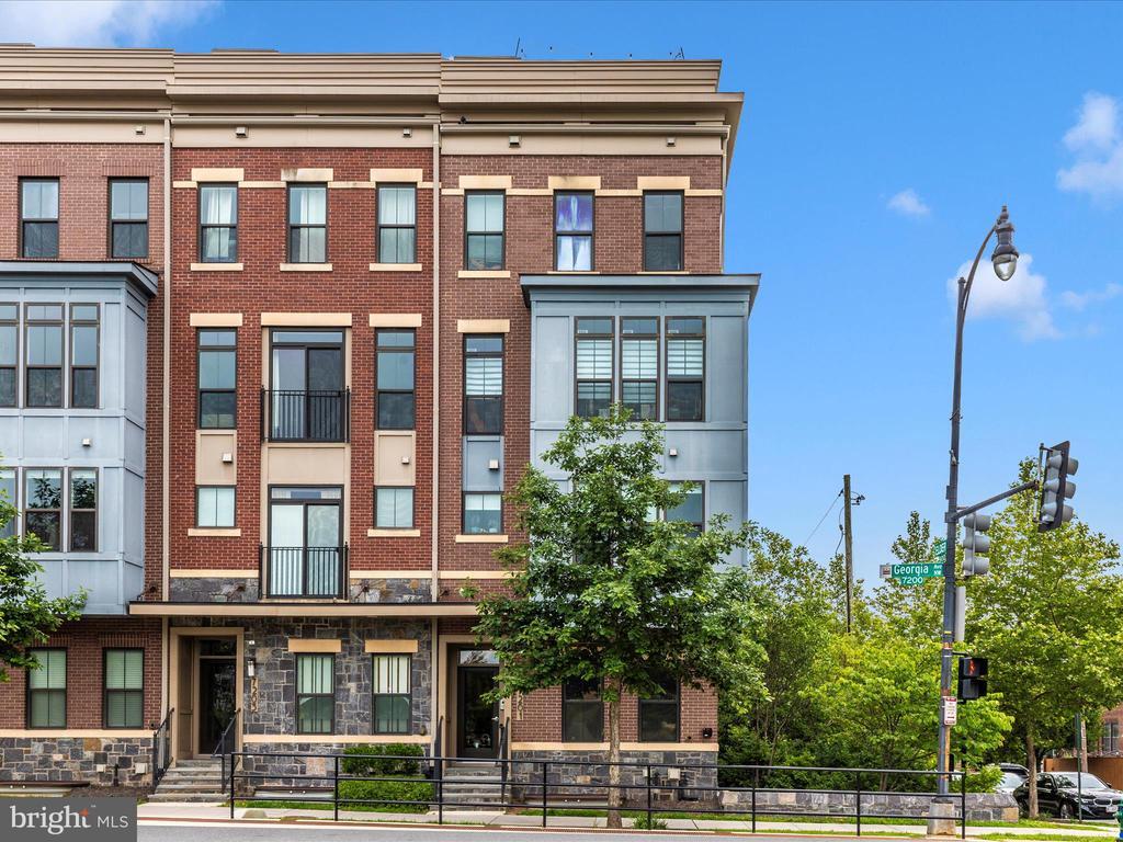 Primary Photo - 7201 Georgia Ave NW
