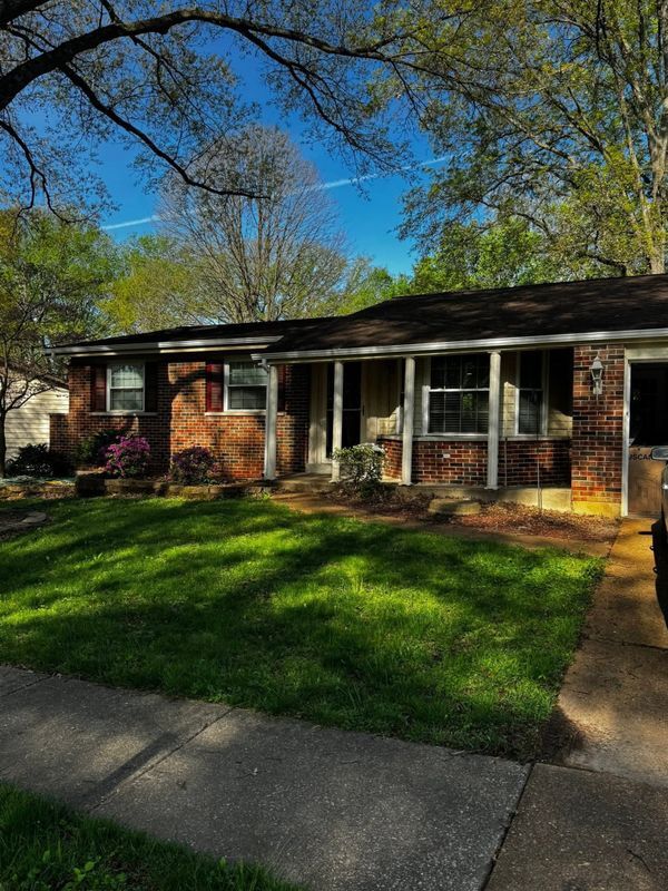 Foto principal - 5655 Dantonaire Pl
