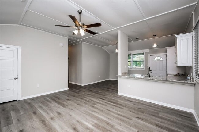 Foto del edificio - 4007 E Osborne Ave