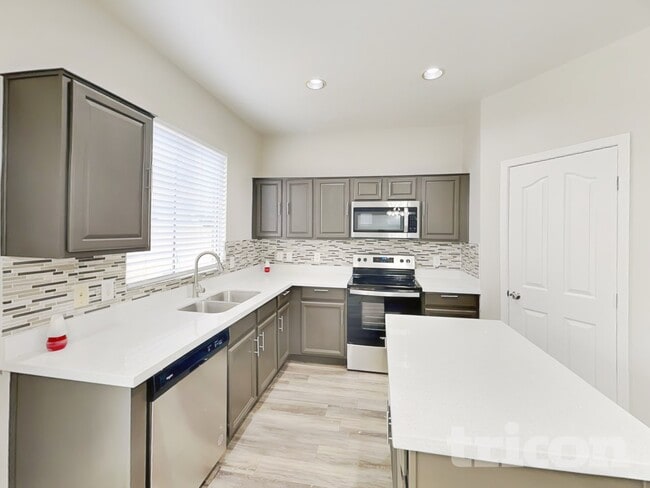 Building Photo - 3917 W Maldonado Rd