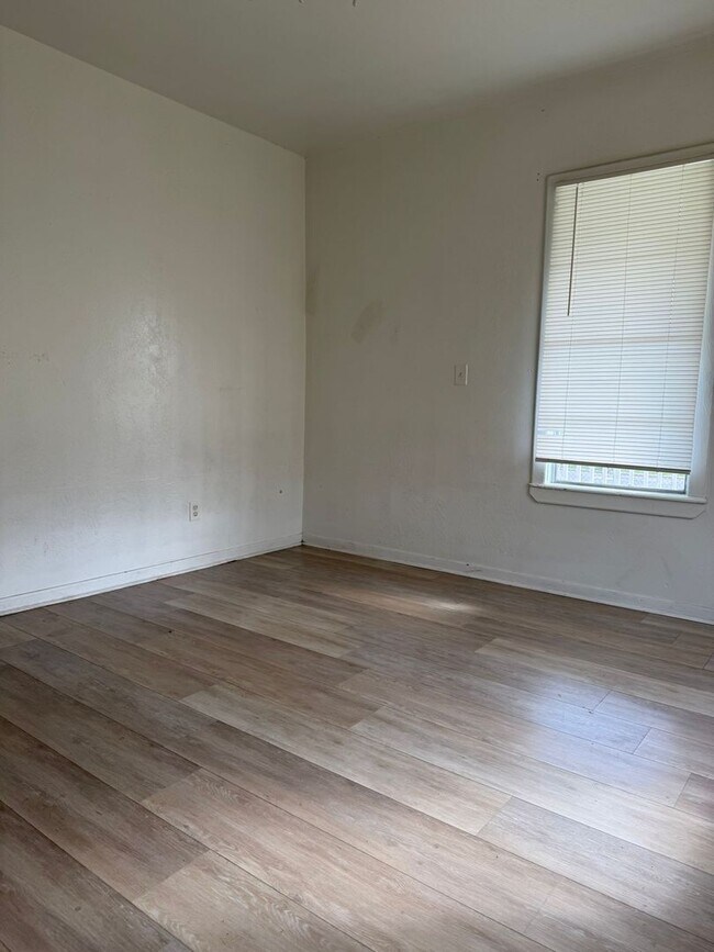 Foto del edificio - 1335 15th St
