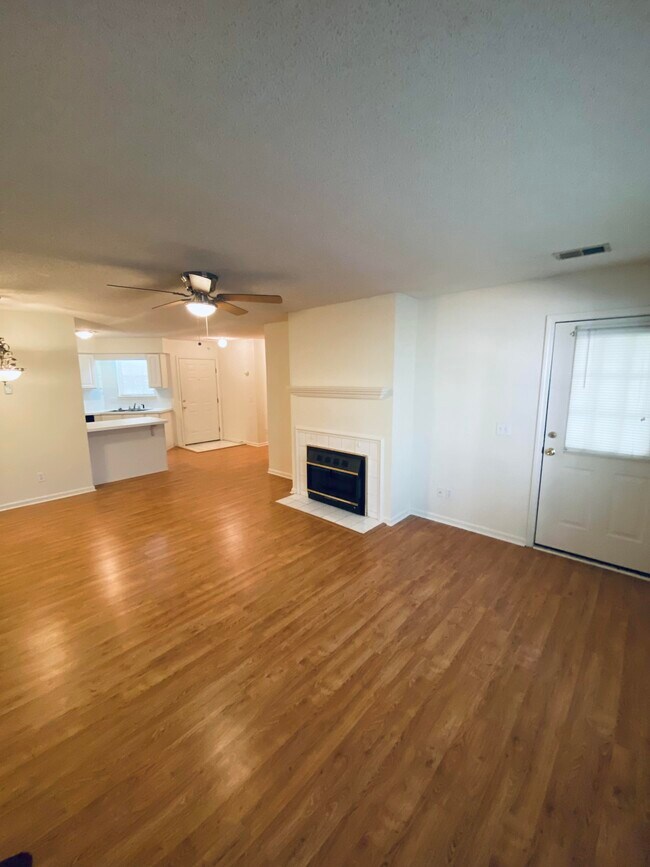 Foto del edificio - 2810 Mulberry Ln