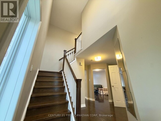 Building Photo - 861 Oakcrossing Rd