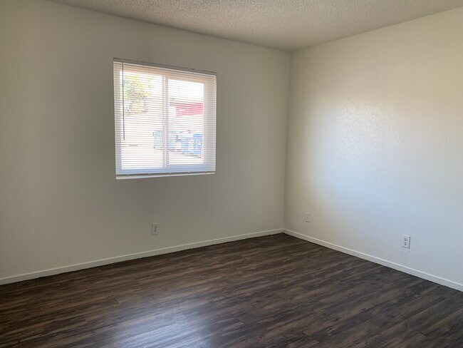 Building Photo - 5216 Redberry St