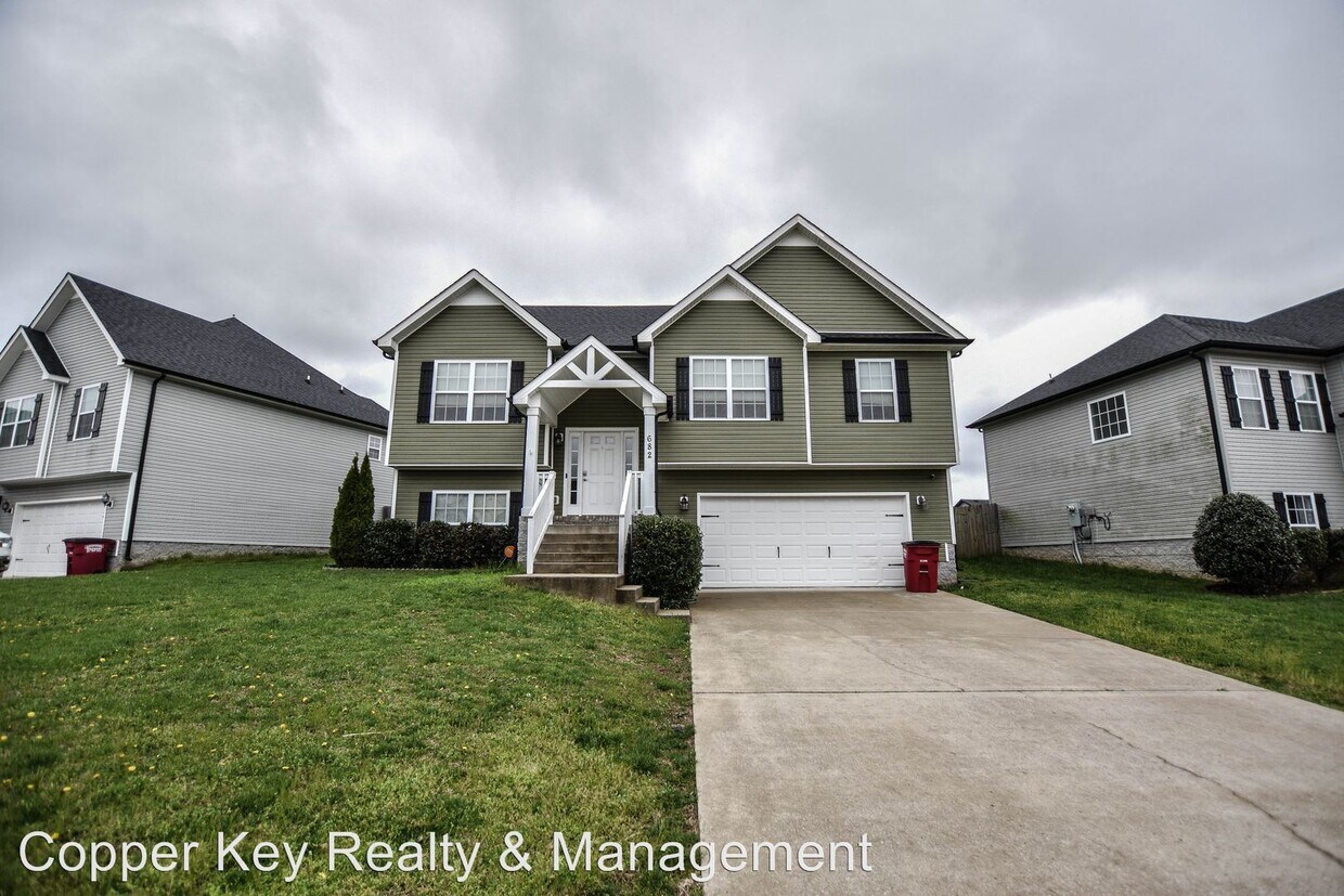 Primary Photo - 4 br, 3 bath House - 682 Fox Trail Court