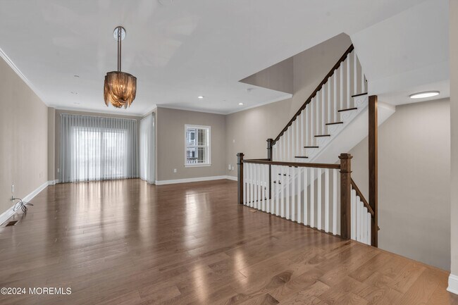 Building Photo - 67 Ocean Terrace