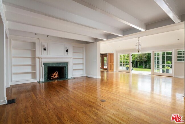 Building Photo - 1146 Corsica Dr