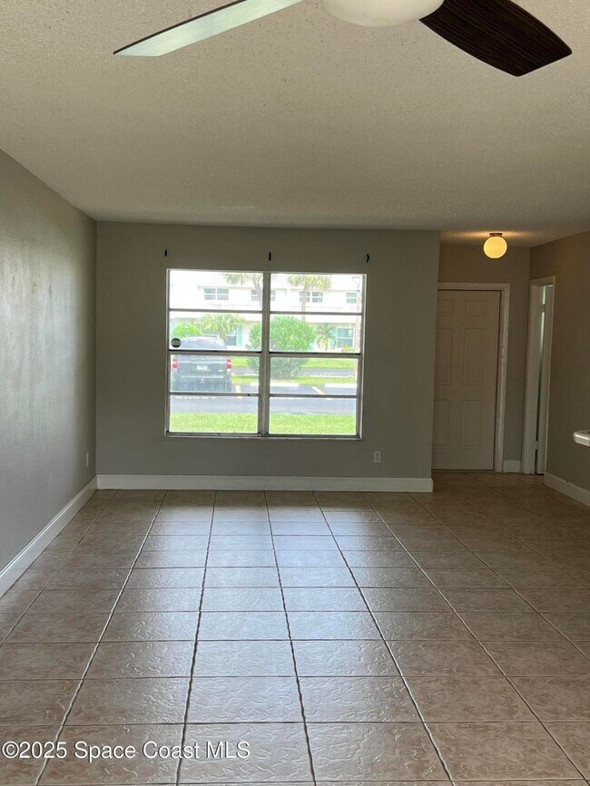 Foto del edificio - 424 Dove Ln