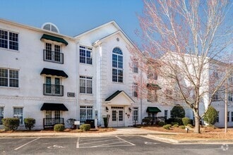 Building Photo - 102-203 Sunset Cir