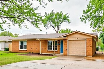 Building Photo - 1230 Bellaire Dr