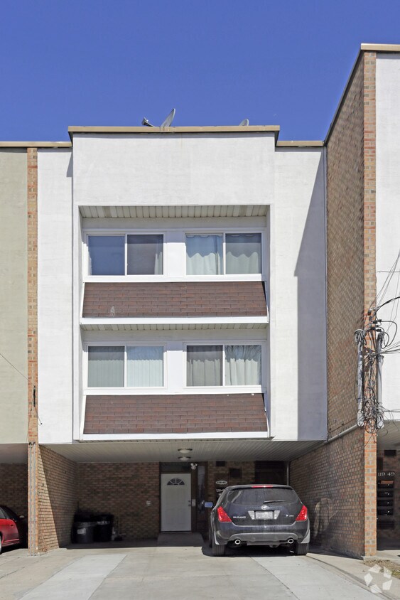 Building Photo - 119-47 6th Ave