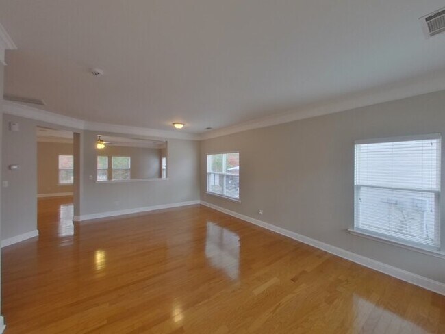 Building Photo - NOW AVAILABLE! - 10603 Bur Oak Dr, Charlot...