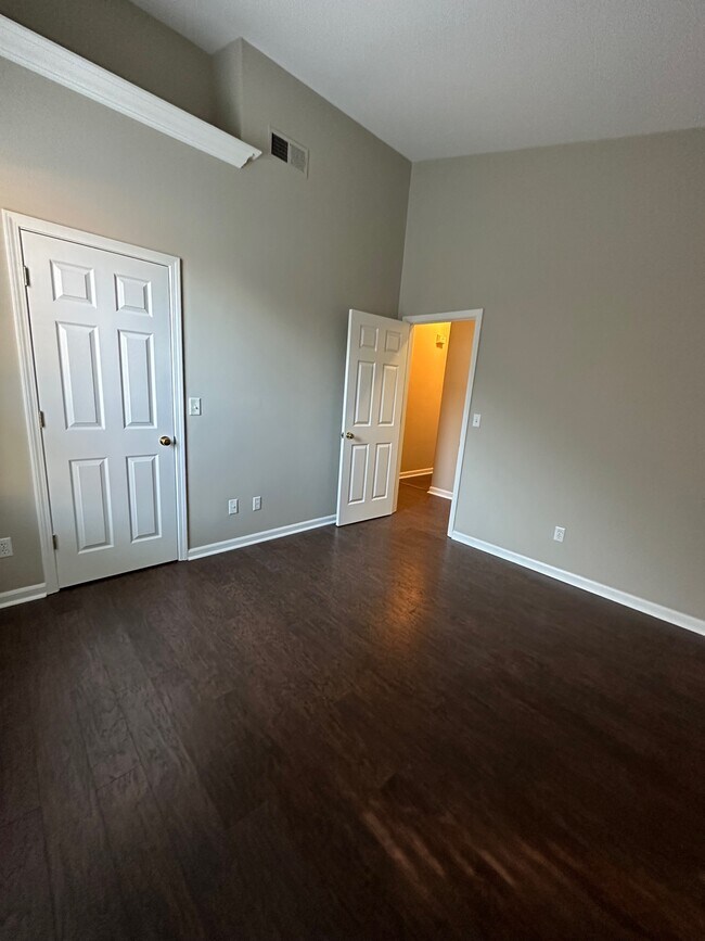 Building Photo - 108 Gardenside Dr