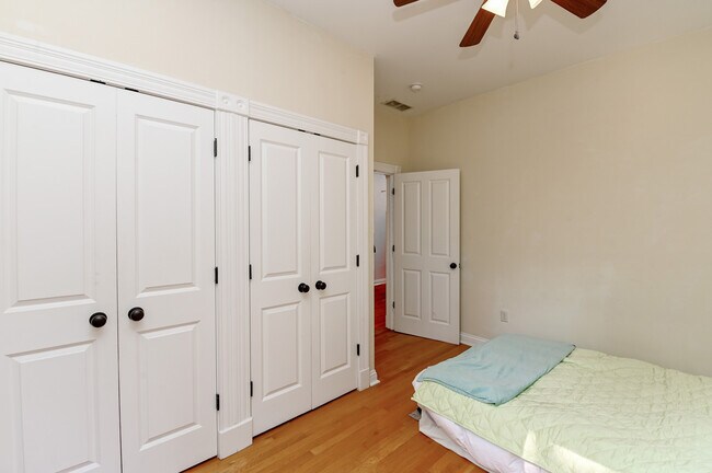 Foto del edificio - 3469 Brookline Ave