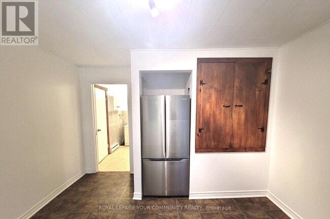 Building Photo - 709 Roberts Rd