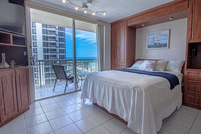 Foto del edificio - 19201 Collins Ave