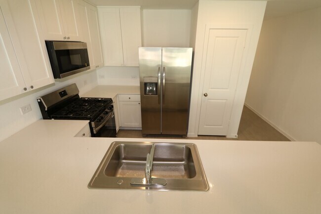 Building Photo - 6245 Alder Crk Dr