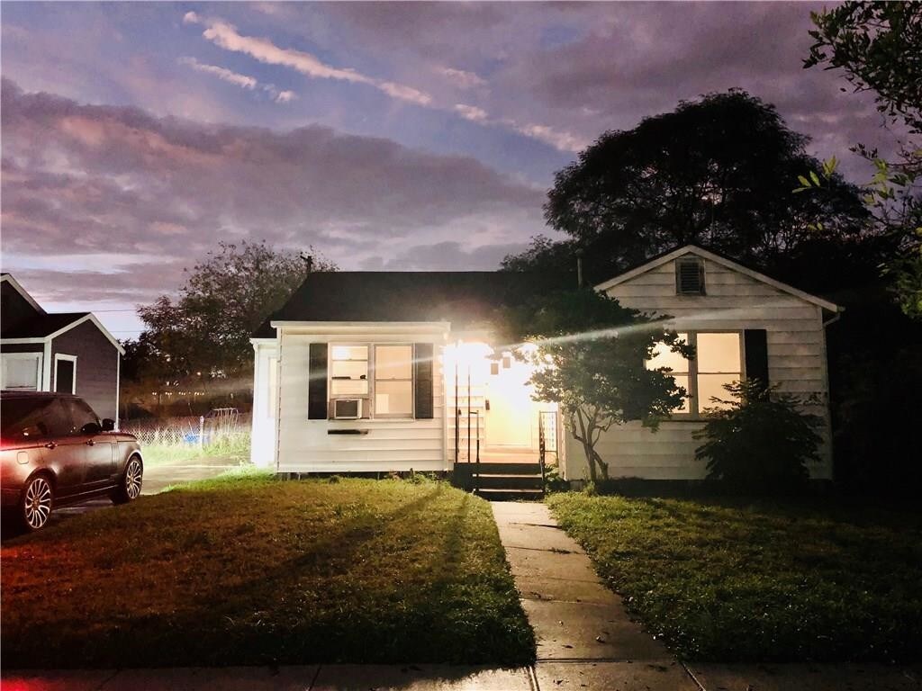 Foto principal - 1050 Chamberlain St