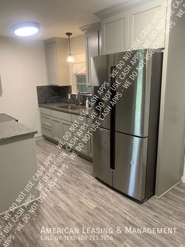 Building Photo - 109 Frankens St