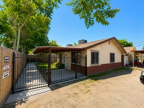 Building Photo - 308 Oswell St