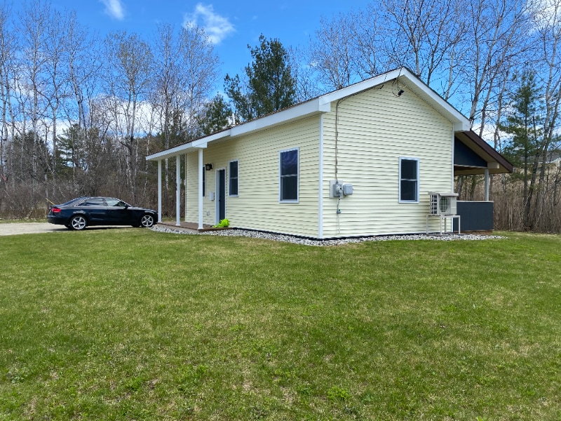 Primary Photo - 34 Mellon St
