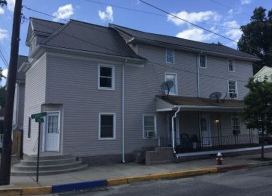 Primary Photo - 104 Church St