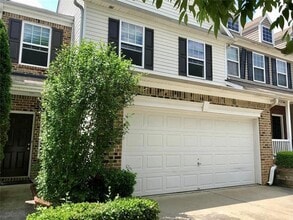 Building Photo - 489 Windstone Trail